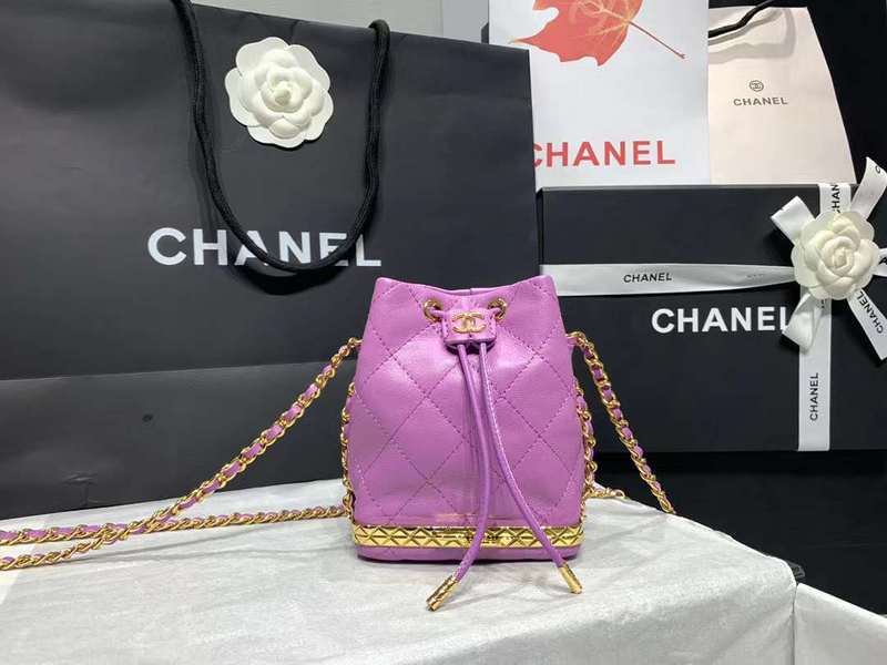 Zivas Charm Refined Structure Luxury Handbag (Considered Detail & Form) – Styled Look