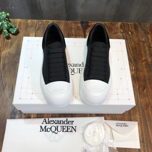 Alexander McQueen shoes Style 270 - texture and material detail