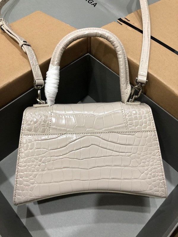 Zivas Charm Streamlined Design Statement Handbag (Refined Practical Design) – Lifestyle Shot