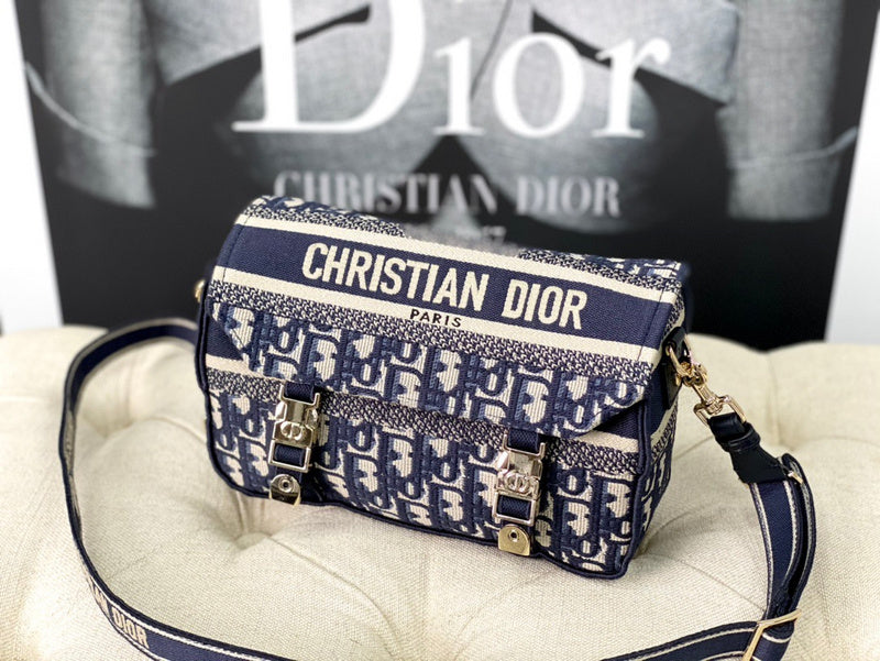 Interior view of sleek structured women's handbag – women's everyday handbag