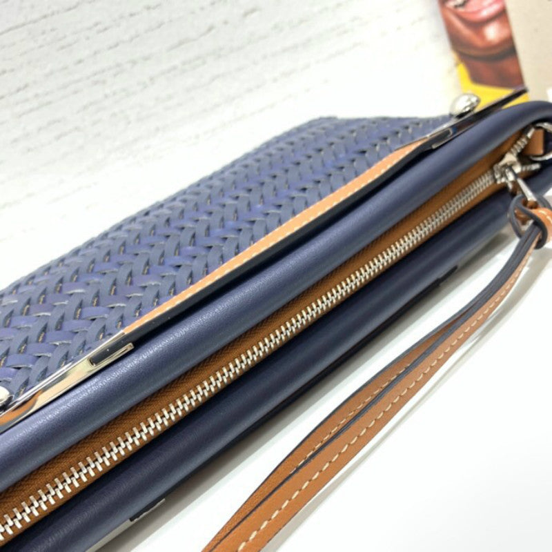 Ziva's Charm handbag – close-up view (28cm*15cm*5cm)