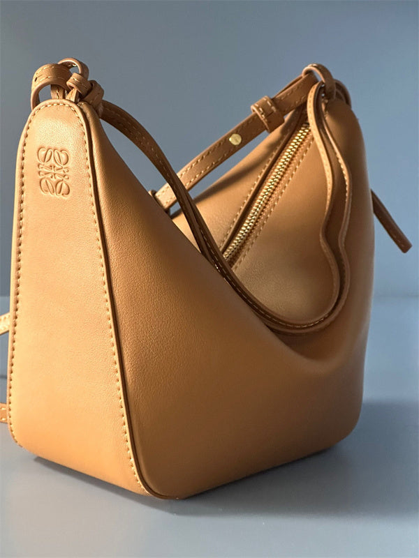 Ziva's Charm handbag – side angle view (28cm*17cm*9.5cm)