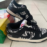 Nike Men's & Women's Premium Athletic Sneakers — Style 199 close-up view