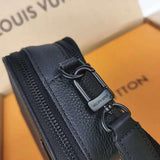 Handle and strap detail of refined premium women's handbag – women's statement bag