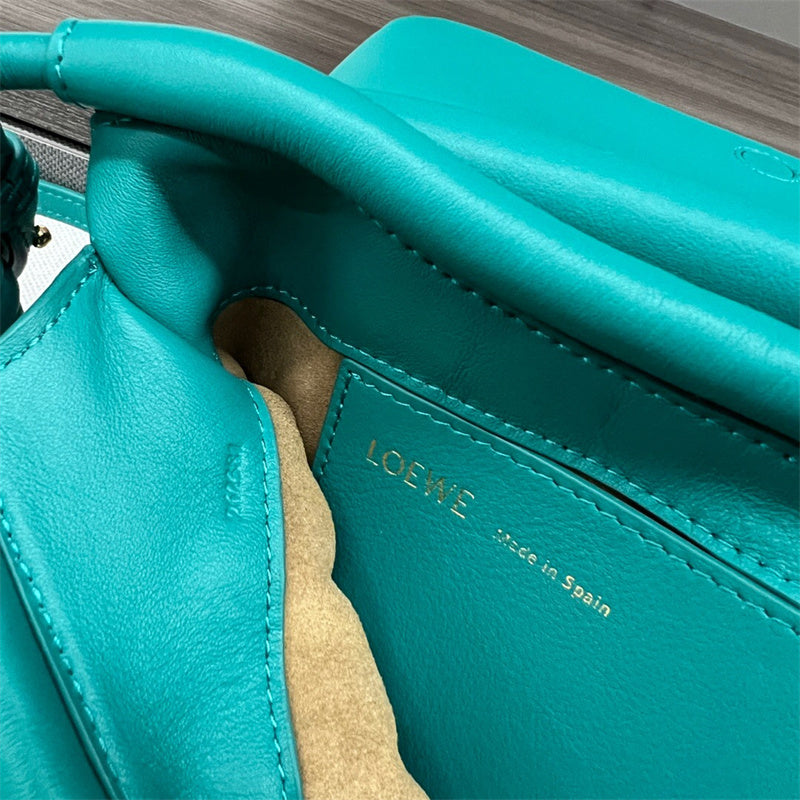 Ziva's Charm handbag – carry view (25cm*8cm*17cm)