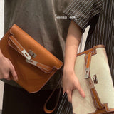  satchel close-up of hardware and finish