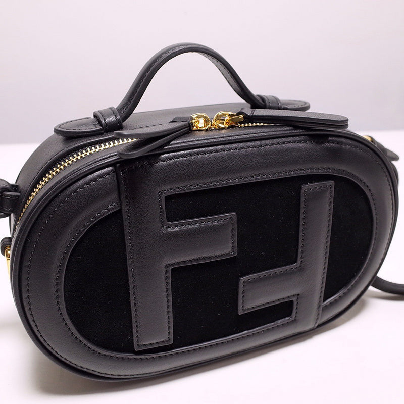 Ziva's Charm handbag – detail view (21cm*7.5cm*12.5cm)