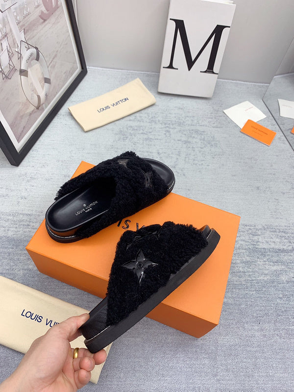 Louis Vuitton shoes Style 344 - full pair display
