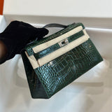  carryall bag interior and compartment view 21