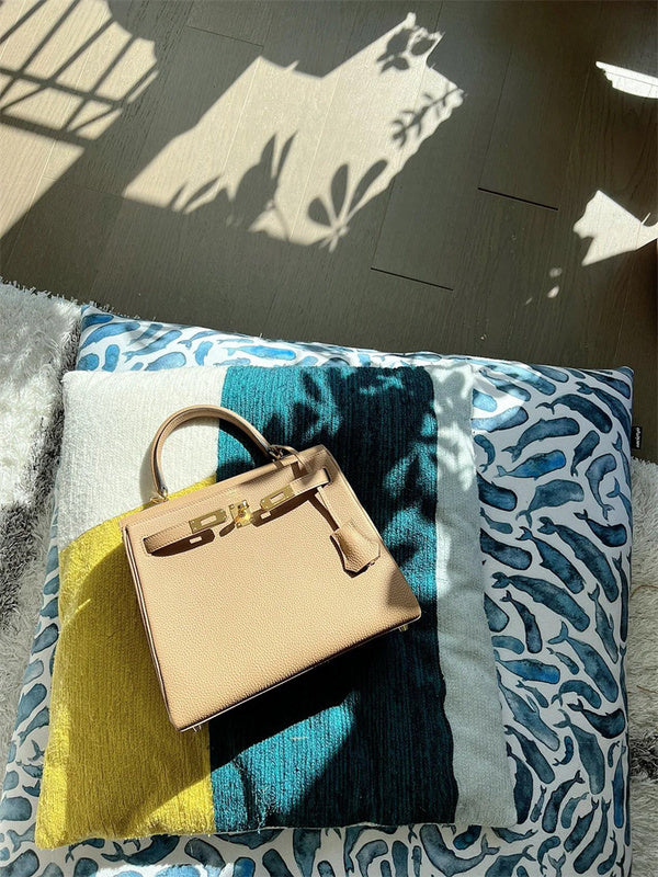  Classic handbag carried on shoulder