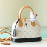  Chic top-handle bag front view