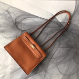  everyday carryall bag detail view showing craftsmanship