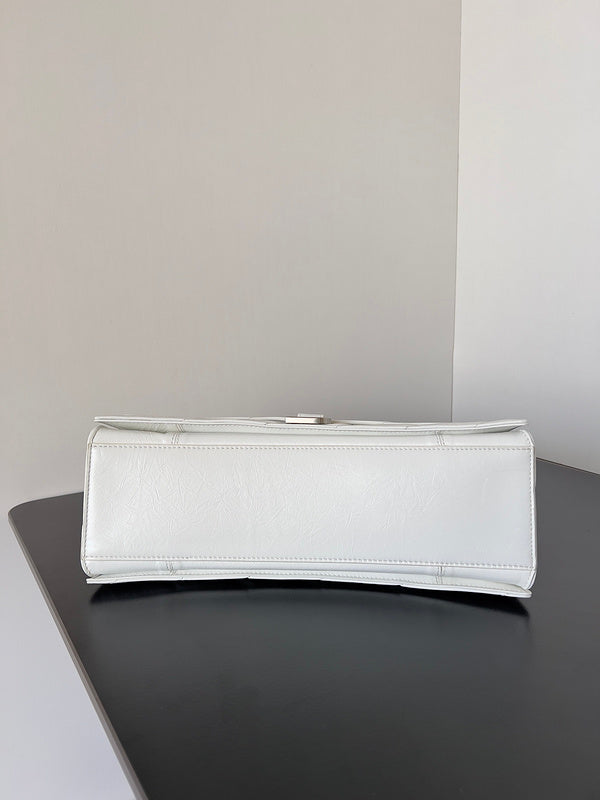 Zivas Charm Everyday Sophistication Fashion Handbag (Elevated Accessory Essential) – Side Profile