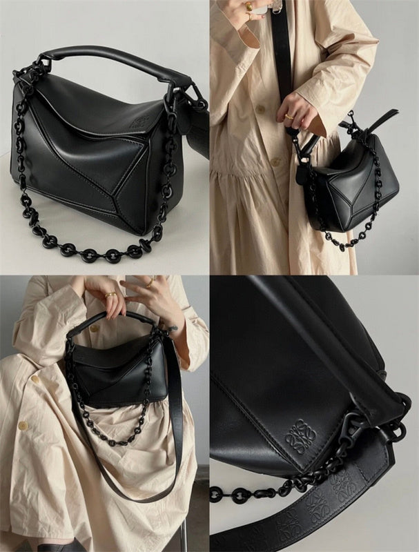 Ziva's Charm handbag – carry view (68cm*1.5cm*0.4cm)