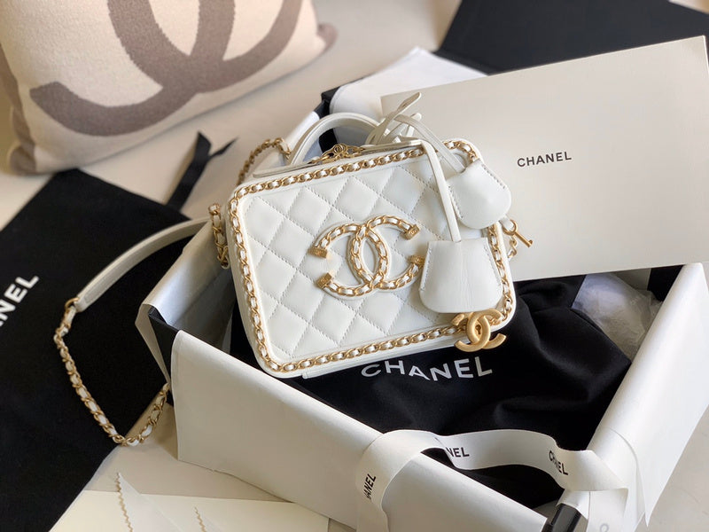  women's handbag, compact design, view 4