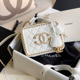  women's handbag, compact design, view 4