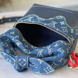 Front view of statement modern women's handbag – women's designer-style accessory