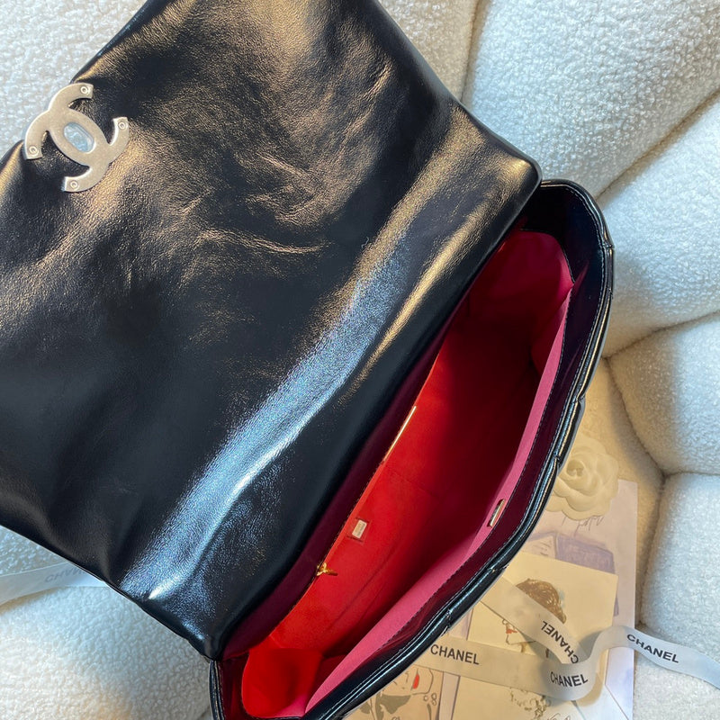 Zivas Charm Timeless Appeal Designer Handbag (Designer-Inspired Craftsmanship) – Detail View