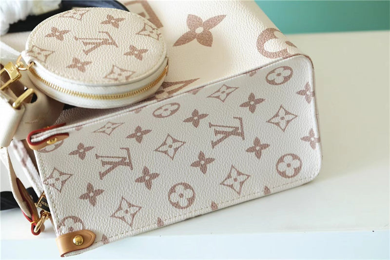  crossbody bag close-up of hardware and finish