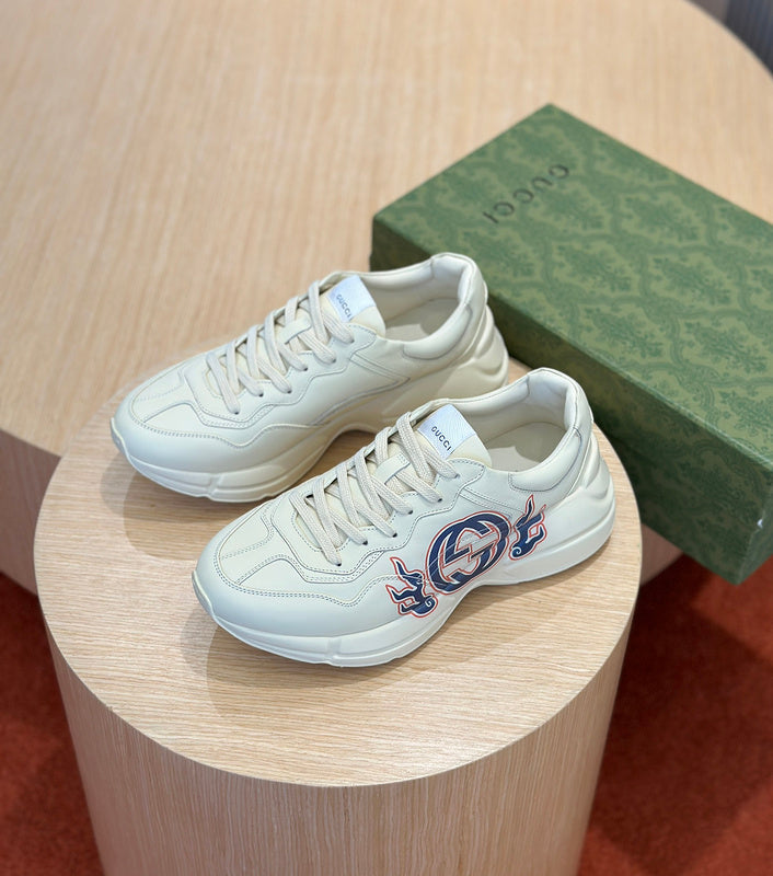 Gucci classic monochrome luxury sneakers view 6 everyday casual design