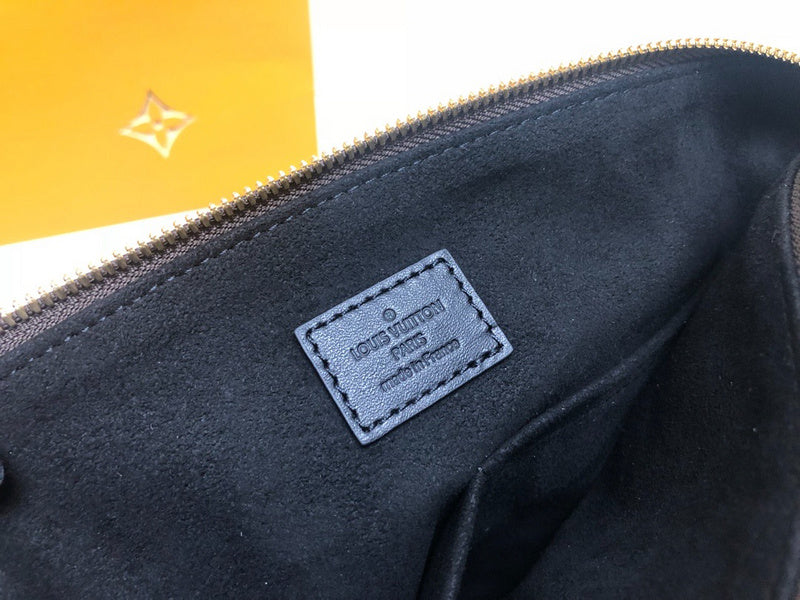 Side profile of premium chic women's handbag – women's luxury handbag