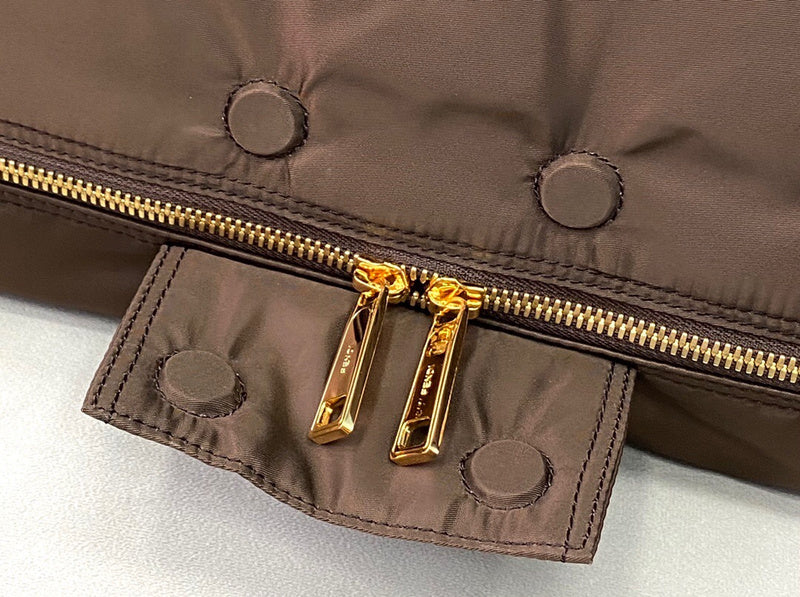 Ziva's Charm handbag – product shot (42cm*15cm*30cm)