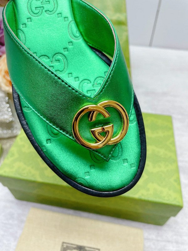 Side profile of Gucci two-tone sneakers minimalist modern build