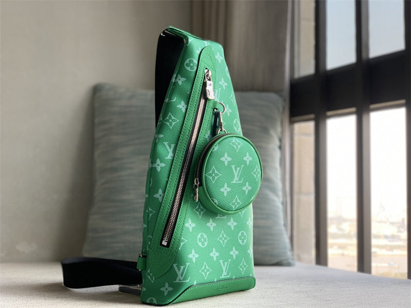  handbag interior and compartment view