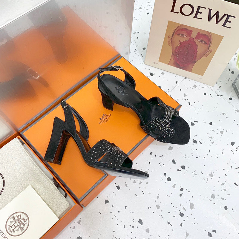 Hermès Grey Block Heel Sandals - Heel Detail View