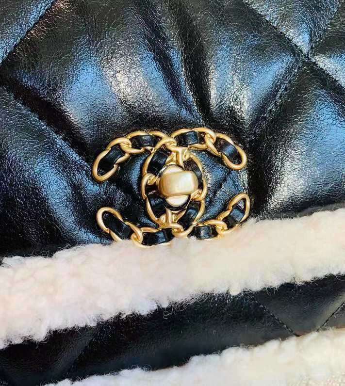  mid purse view 8