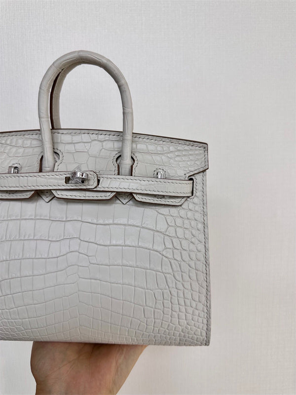  Timeless shopper bag front view 19