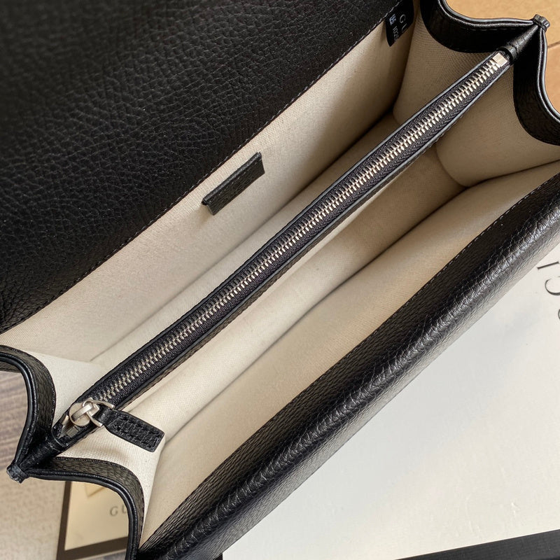Side profile of classic premium women's handbag – women's designer-style accessory