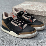 Nike Men's & Women's Luxury Low-Top Trainers — Style 237 angle view