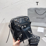 Ziva's Charm handbag – product shot (one versatile size)