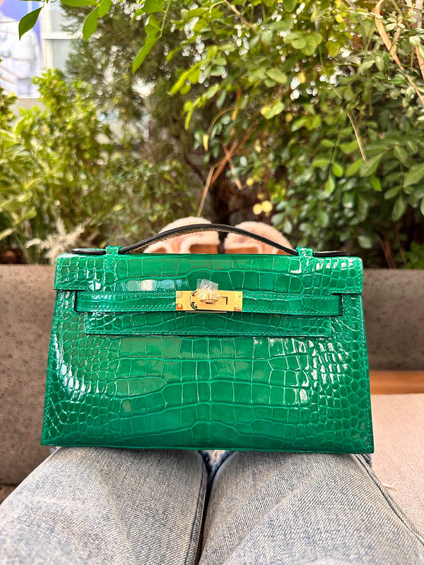 Effortless handbag styled for everyday wear