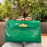 Effortless handbag styled for everyday wear