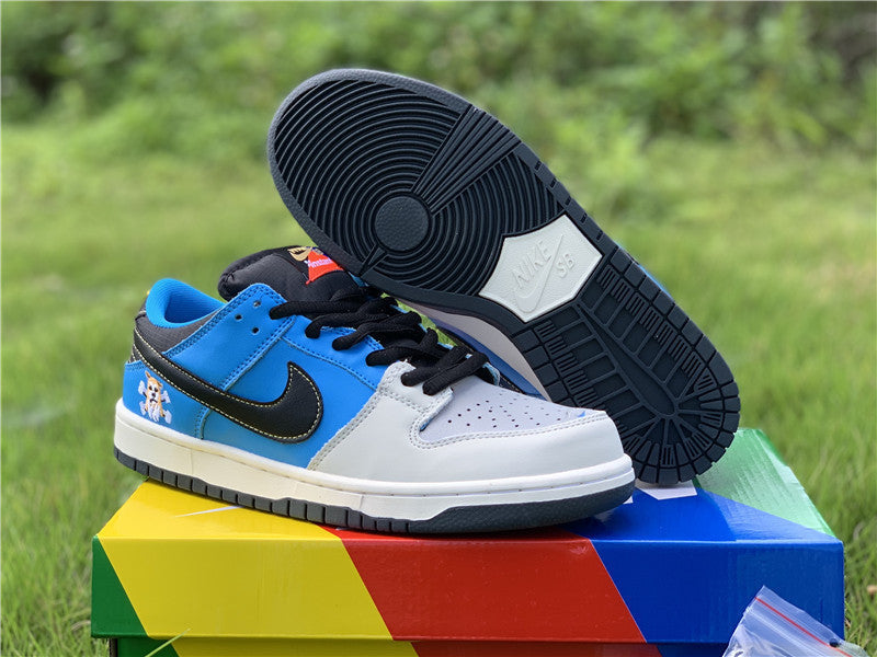 Nike Men's & Women's Designer Street Sneakers — Style 146 detail view