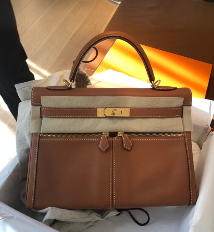 Side view of everyday-ready structured handbag