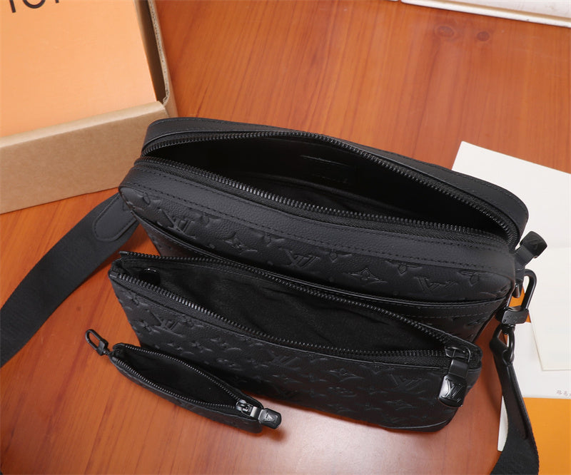  satchel interior and compartment view 9