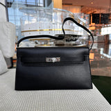  effortless shoulder bag detail view showing craftsmanship 8