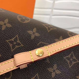 Handle and strap detail of elevated modern women's handbag – women's premium purse