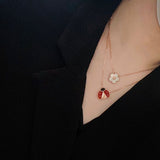 Angled view of Van Cleef & Arpels unisex jewelry piece