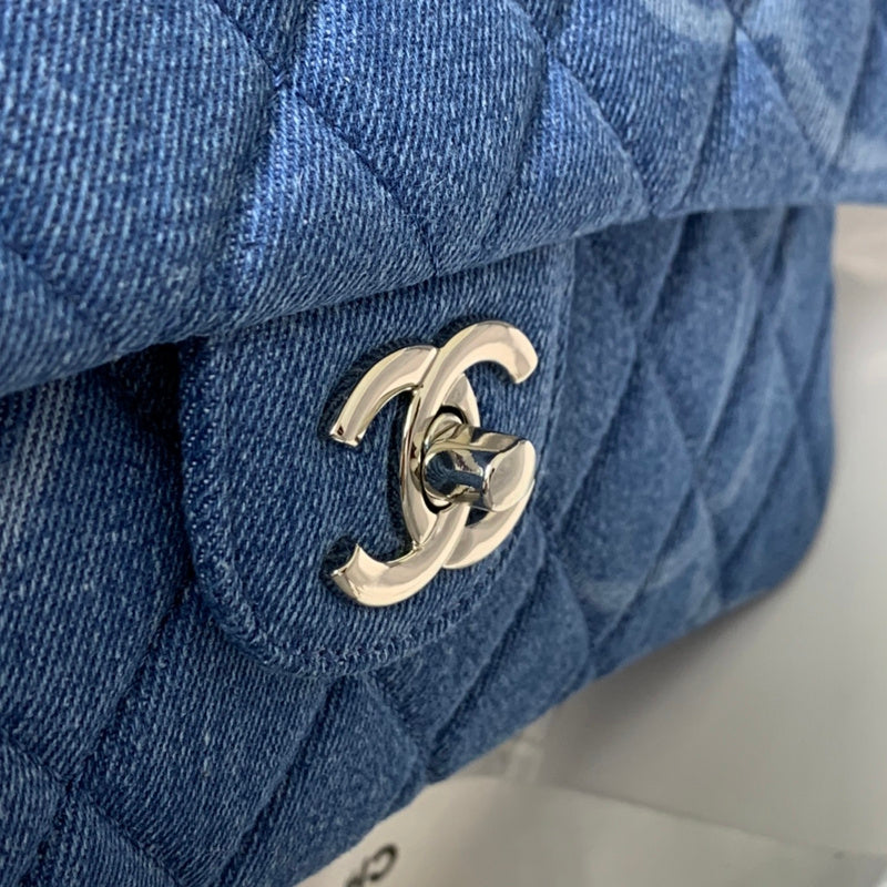  spacious purse view 4