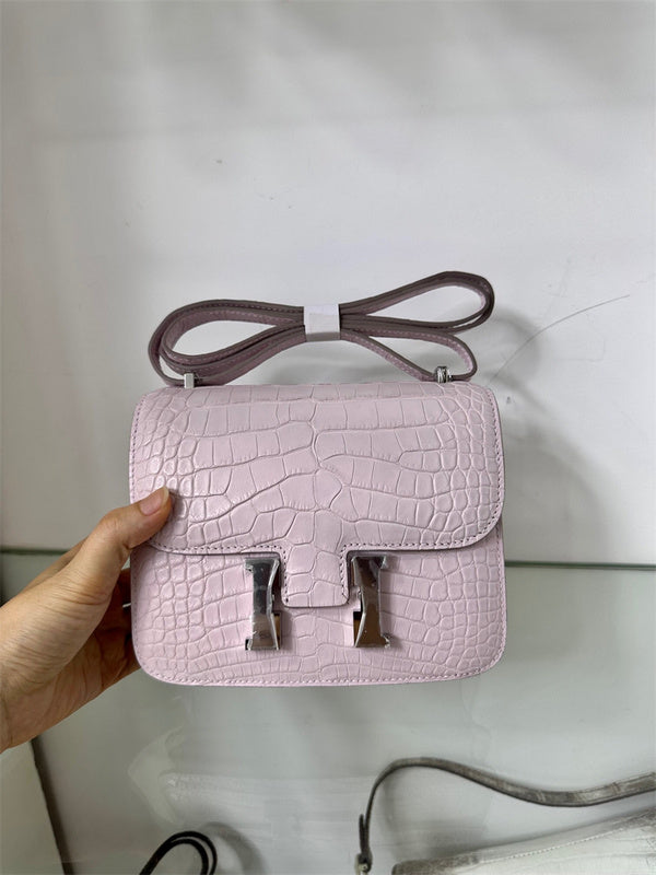  Smart shoulder bag carried on shoulder 10