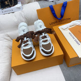Louis Vuitton shoes Style 322 - sole and craftsmanship detail (alternate angle)