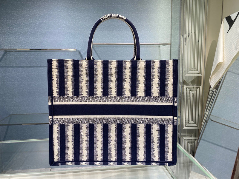 Back view of sleek premium women's handbag – women's luxury handbag