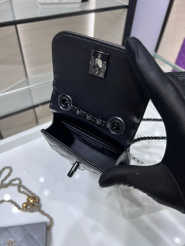 Zivas Charm Signature Style Designer Handbag (Modern Wardrobe Staple) – Angled View