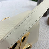  Elegant everyday bag front view 7