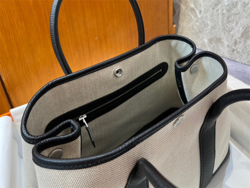  Effortless everyday bag carried on shoulder 34