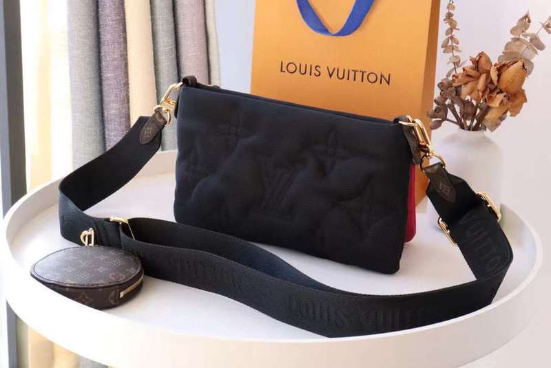 Close-up detail of everyday-luxe elevated women's handbag – women's luxury accessory